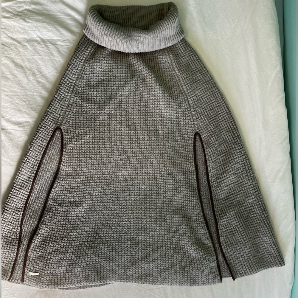 Lauren Ralph Lauren brown cape with turtleneck